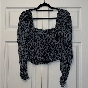 Blue leopard crop